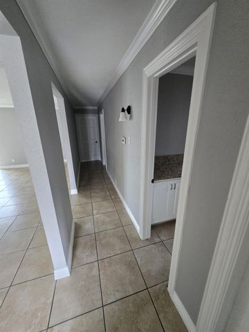 6814 Della Street, Houston, TX 77093