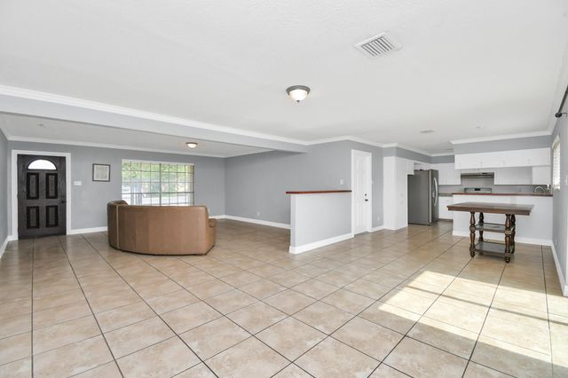 6814 Della Street, Houston, TX 77093