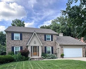 9654 W 116th Street, Overland Park, KS 66210