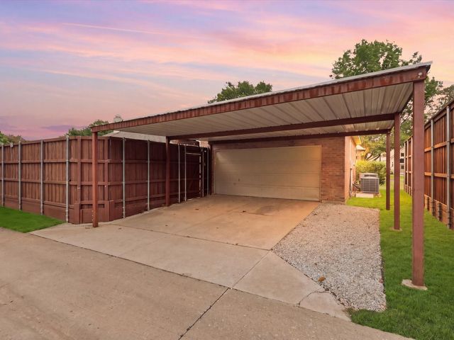 2421 London Drive, Plano, TX 75025