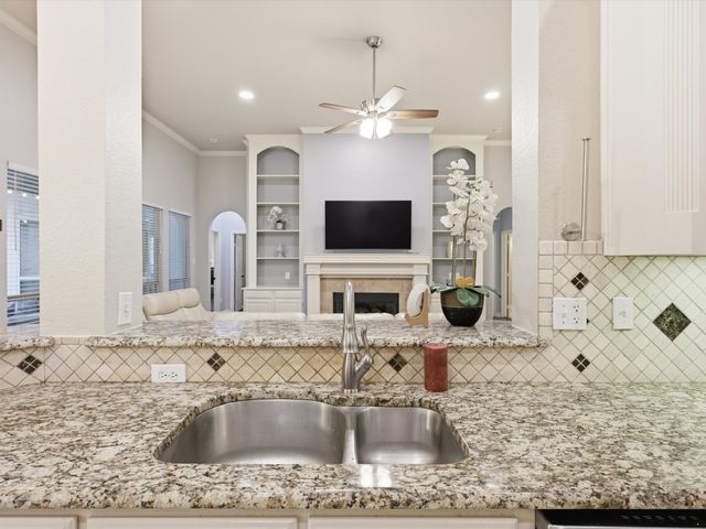 2421 London Drive, Plano, TX 75025