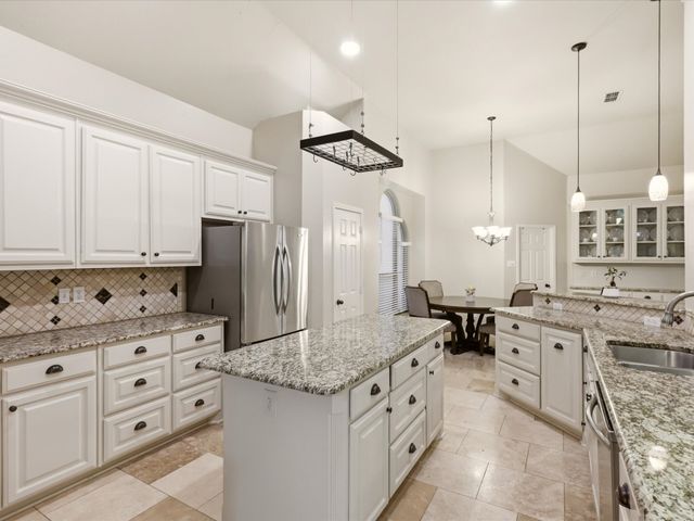 2421 London Drive, Plano, TX 75025