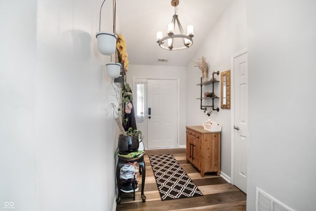 10121 Cornith Way, Avon, IN 46123