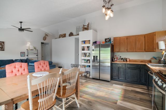 10121 Cornith Way, Avon, IN 46123