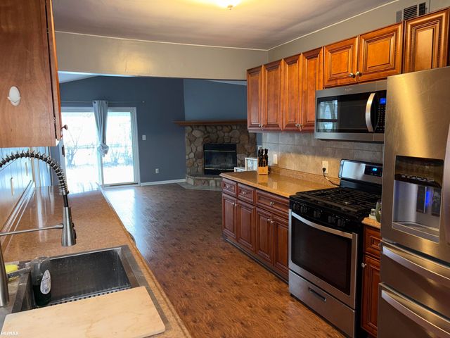 1901 Barrett Avenue, Royal Oak, MI 48067