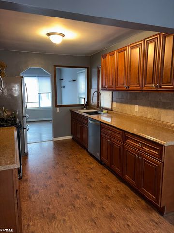 1901 Barrett Avenue, Royal Oak, MI 48067