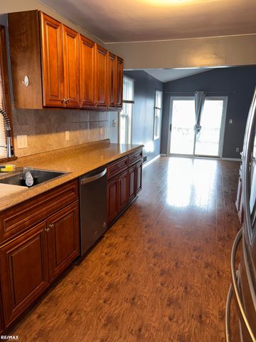 1901 Barrett Avenue, Royal Oak, MI 48067