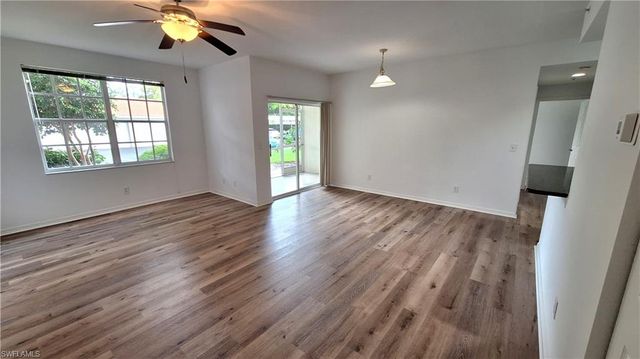 4720 Saint Croix LN 118, Naples, FL 34109