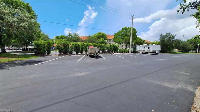 4720 Saint Croix LN 118, Naples, FL 34109