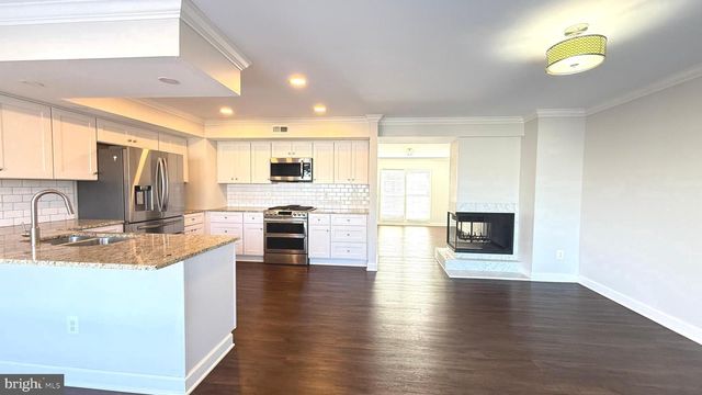 8036 TREVOR PL, Vienna, VA 22182