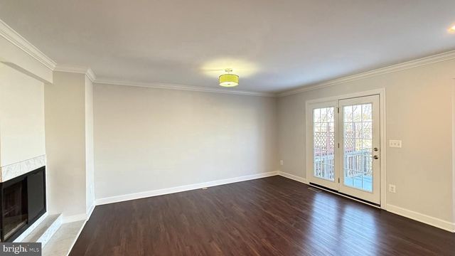 8036 TREVOR PL, Vienna, VA 22182