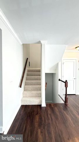 8036 TREVOR PL, Vienna, VA 22182