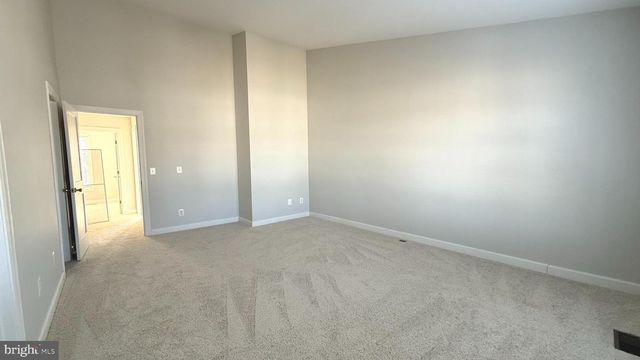 8036 TREVOR PL, Vienna, VA 22182