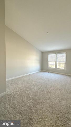 8036 TREVOR PL, Vienna, VA 22182