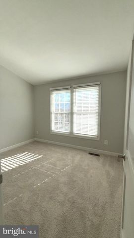 8036 TREVOR PL, Vienna, VA 22182