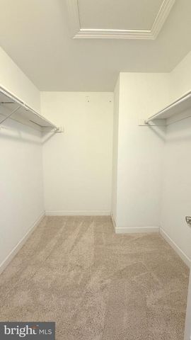 8036 TREVOR PL, Vienna, VA 22182