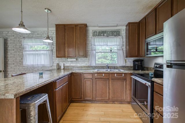 5029 Scott Road, Morganton, NC 28655