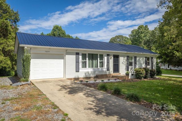 5029 Scott Road, Morganton, NC 28655