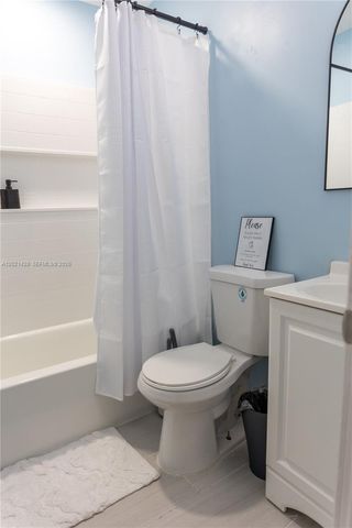 250 NW 14th Way, Dania Beach, FL 33004