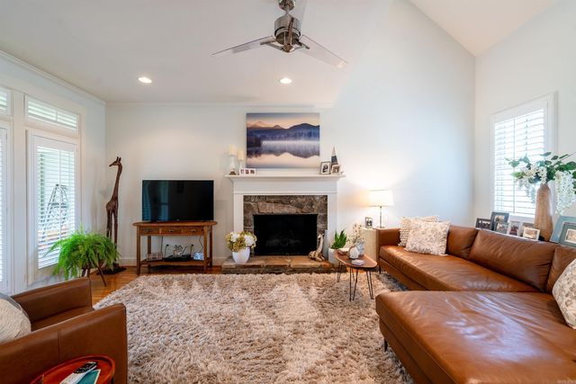 18 Brighton Pointe Lane, Heber Springs, AR 72543