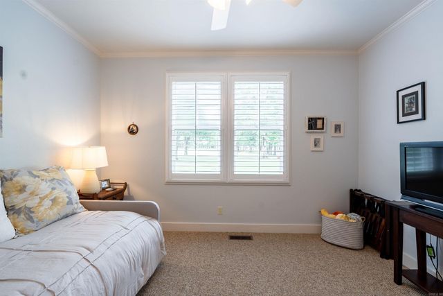 18 Brighton Pointe Lane, Heber Springs, AR 72543