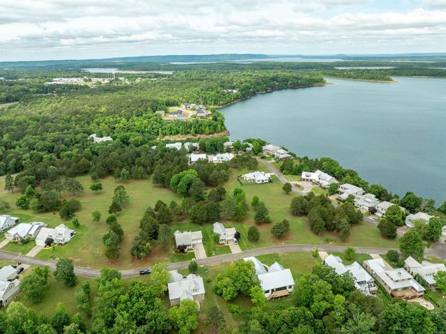 18 Brighton Pointe Lane, Heber Springs, AR 72543