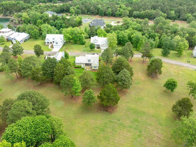 18 Brighton Pointe Lane, Heber Springs, AR 72543