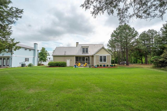 18 Brighton Pointe Lane, Heber Springs, AR 72543