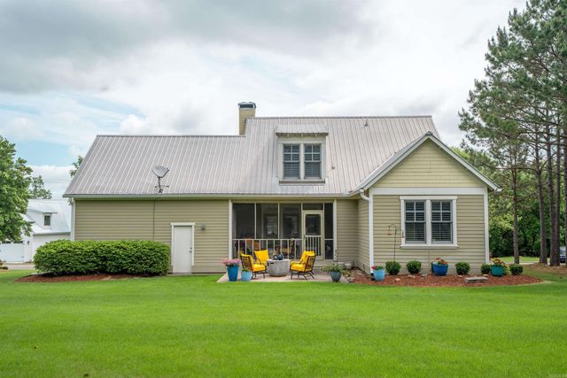 18 Brighton Pointe Lane, Heber Springs, AR 72543