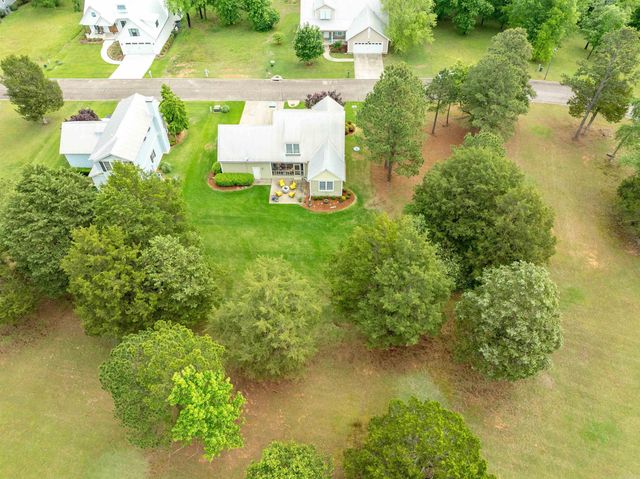 18 Brighton Pointe Lane, Heber Springs, AR 72543