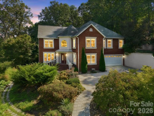 6 Kit Court, Fletcher, NC 28732