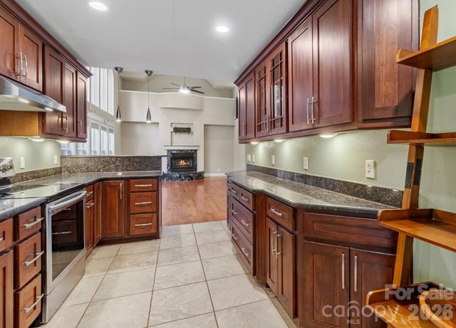 6 Kit Court, Fletcher, NC 28732