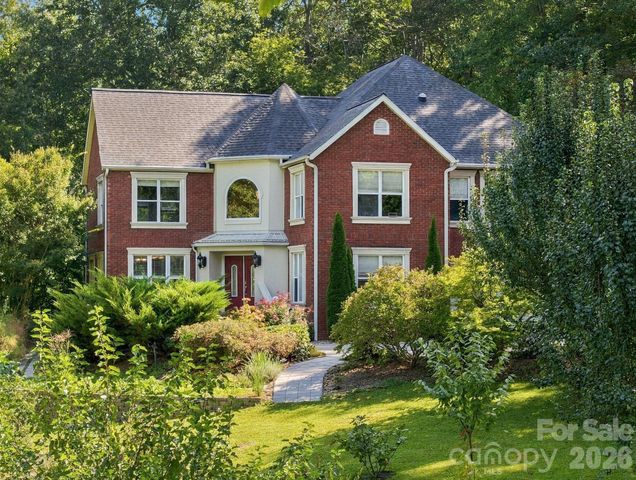 6 Kit Court, Fletcher, NC 28732