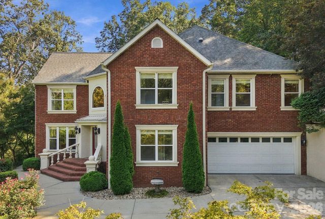 6 Kit Court, Fletcher, NC 28732