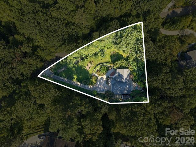 6 Kit Court, Fletcher, NC 28732