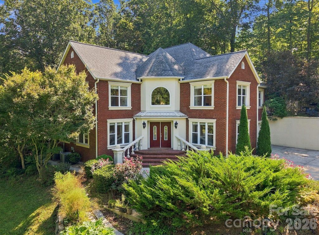 6 Kit Court, Fletcher, NC 28732