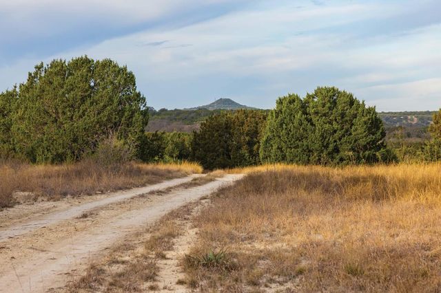 6729 US HWY 281 Highway, Lampasas, TX 76550