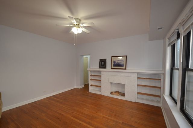 4550 N western Avenue 3, Chicago, IL 60625