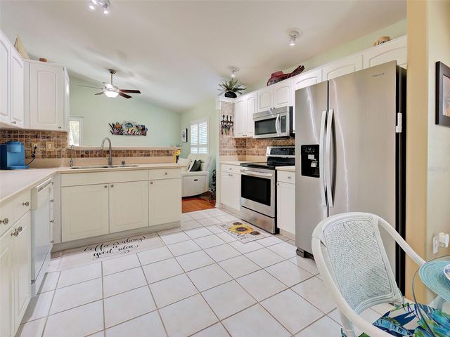 5022 SEAGRASS DRIVE, Venice, FL 34293