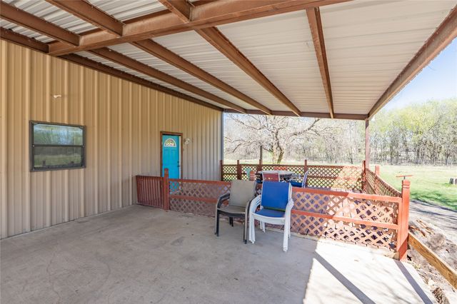 611 Gladness, Rhome, TX 76078