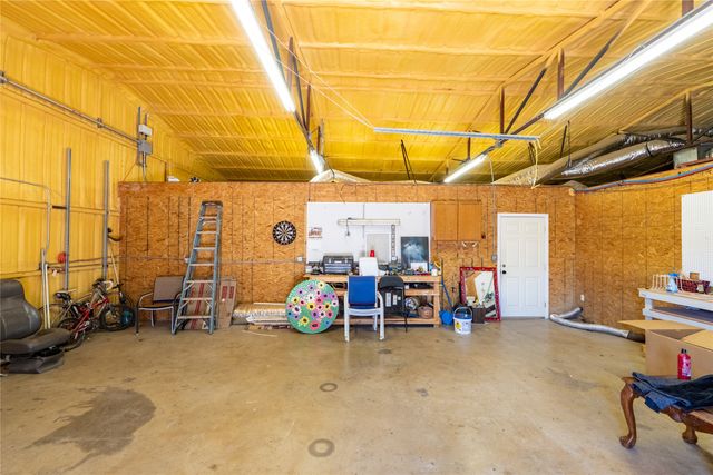 611 Gladness, Rhome, TX 76078