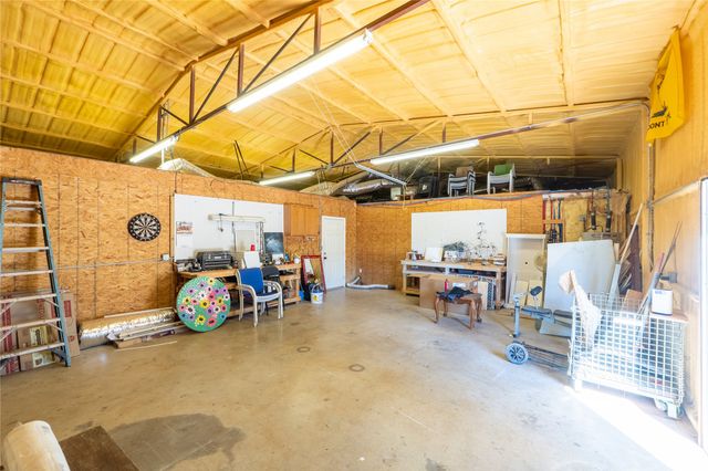 611 Gladness, Rhome, TX 76078