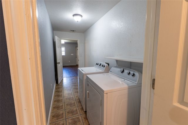 611 Gladness, Rhome, TX 76078