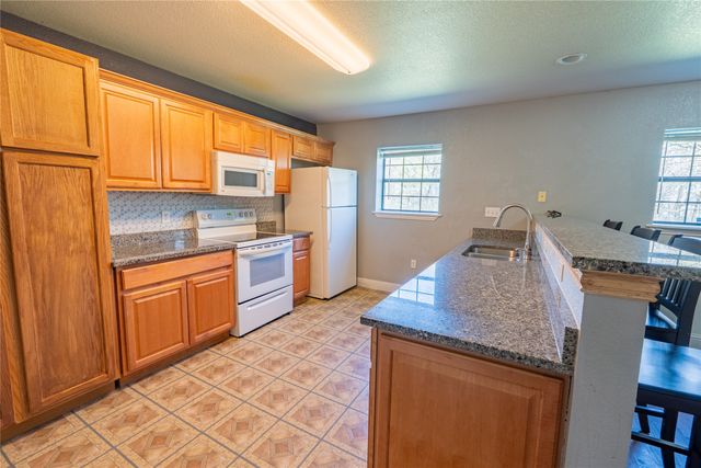 611 Gladness, Rhome, TX 76078