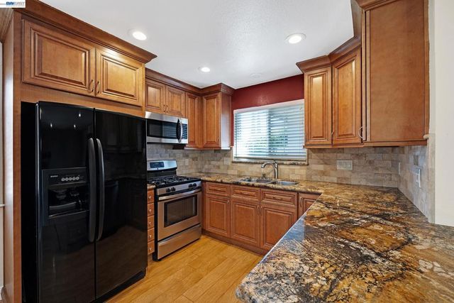 802 Olivina Ave, Livermore, CA 94551