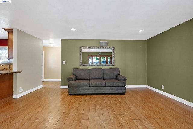 802 Olivina Ave, Livermore, CA 94551
