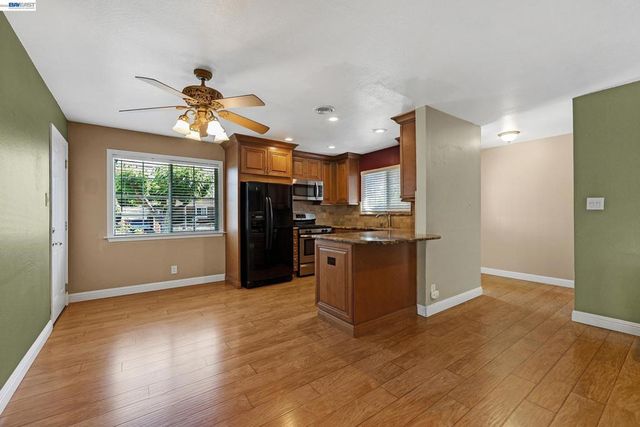 802 Olivina Ave, Livermore, CA 94551