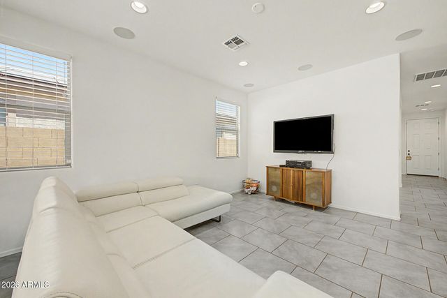 802 W JUDI Drive, Casa Grande, AZ 85122
