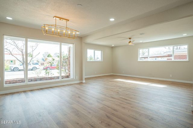 3203 Shetland Road, El Paso, TX 79925