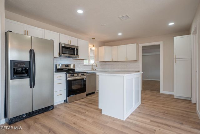 3203 Shetland Road, El Paso, TX 79925